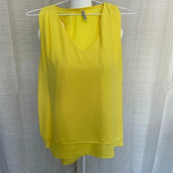 COPY - Women's Yellow Tank Top Blouse - Sz. M - Picture 2 of 4